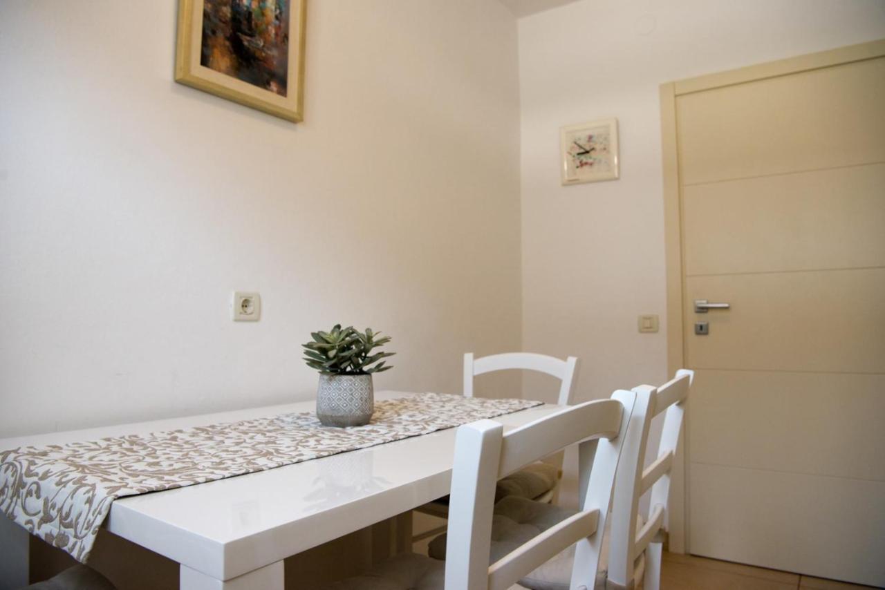 Apartments Sandra Poreč Dış mekan fotoğraf