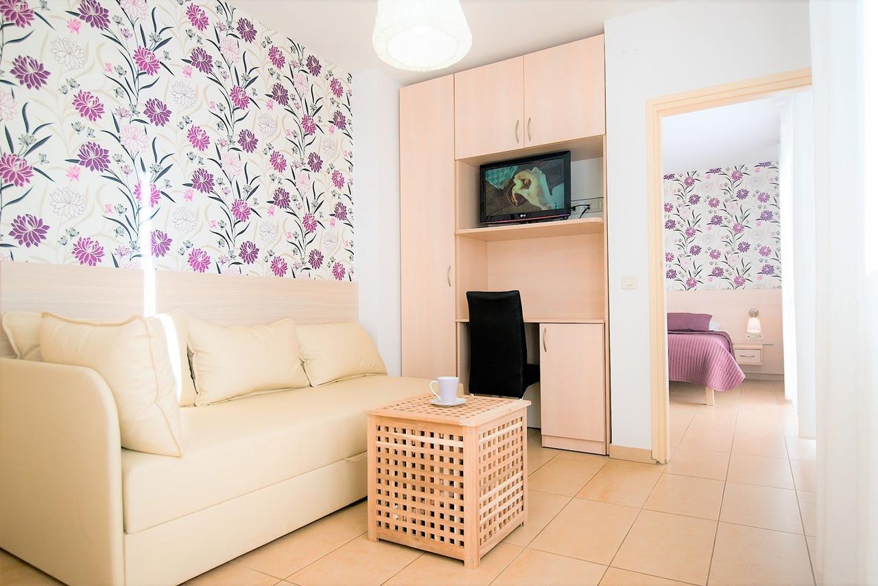 Apartments Sandra Poreč Dış mekan fotoğraf